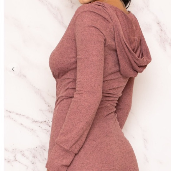 Hooded one piece lounge wear - Picture 3 of 7